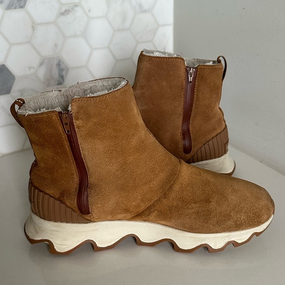 Sorel Tan Suede KINETIC Short Boot Bootie Women's 8.5 B19 - Picture 6 of 11